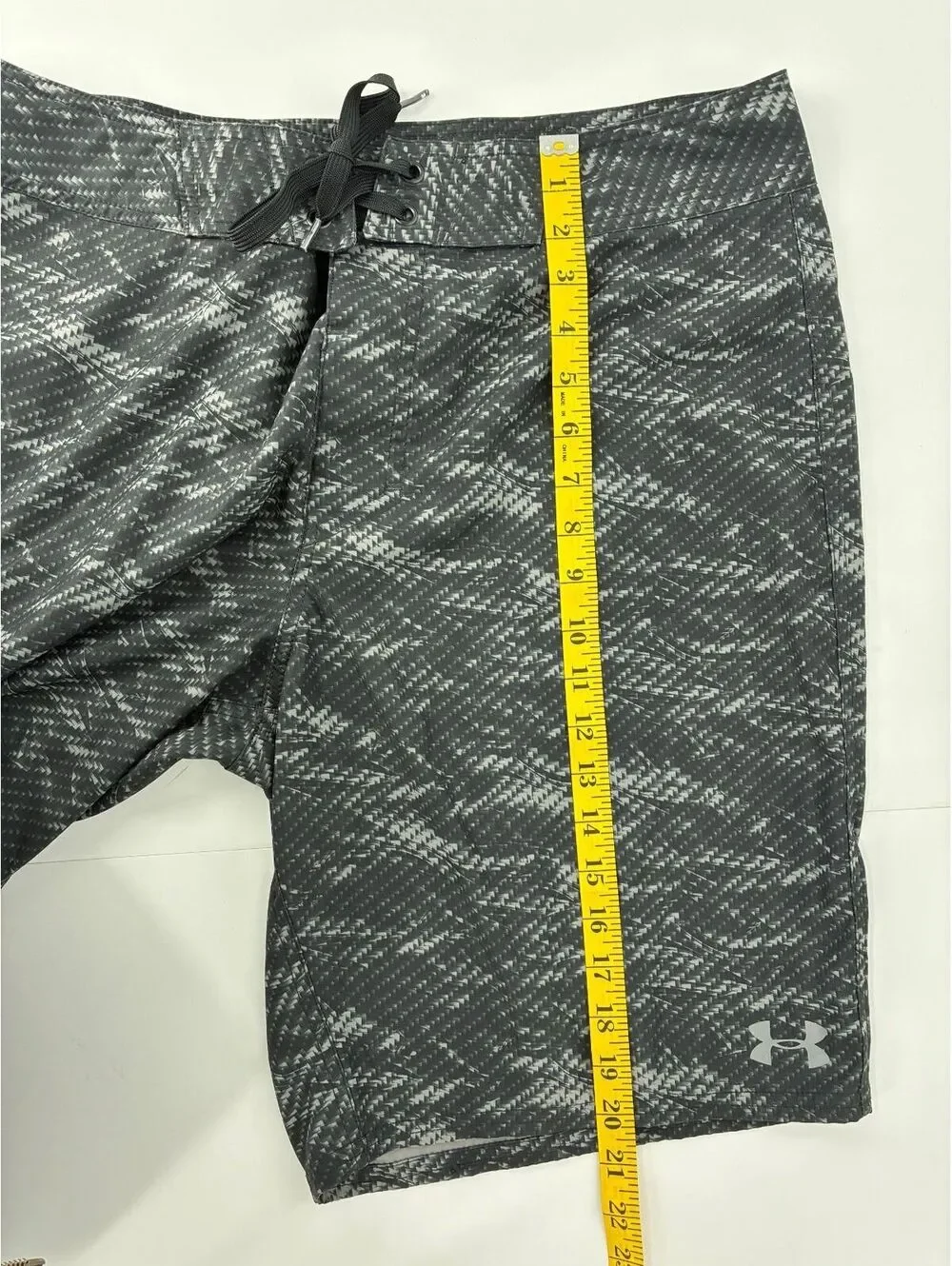 Under Armour Storm Swim Trunks Men's size 36